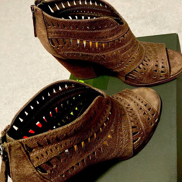 Worn 1x Sexy Brown Cut out Leather Booties🔥 - Picture 1 of 4